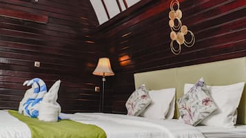 Family Villa, 3 Bedrooms, Pool View | Soundproofing, free WiFi, bed sheets
