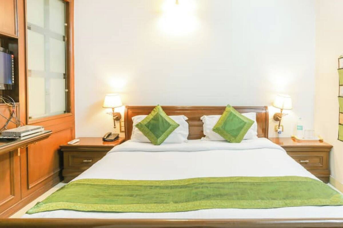 Doppia Deluxe, camere multiple, vista città | Insonorizzazione, Wi-Fi gratuito, lenzuola