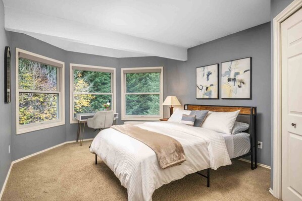 5 chambres, bureau, lit de bébé portatif, accès au Wi-Fi (inclus)