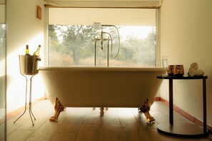 Slippers - Tree of Life Ramvilas Bandhavgarh (Manpur)