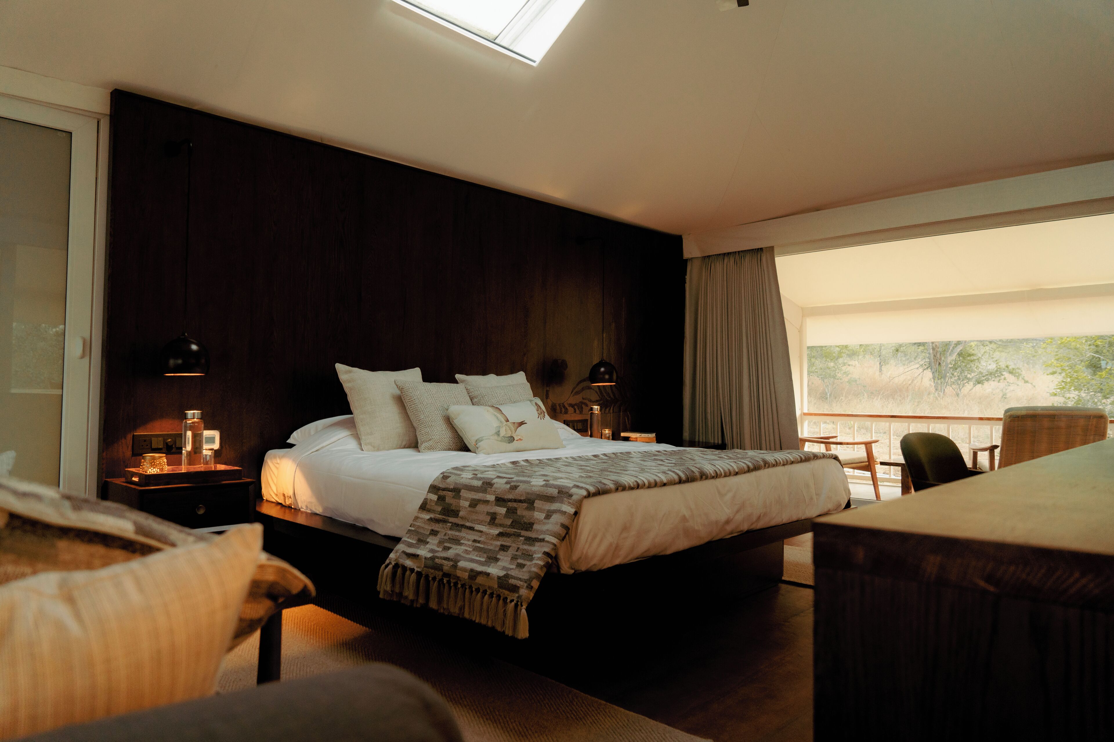 客房內保險箱、免費無線上網