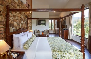 Phòng Premium | Két bảo mật tại phòng, truy cập Internet không dây miễn phí 