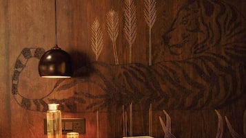 In-room safe, free WiFi