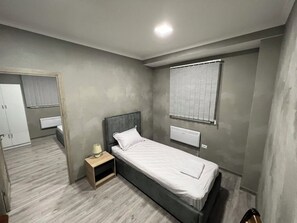 4 chambres, fer et planche Ă repasser, Wi-Fi, draps fournis