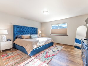 3 bedrooms, desk, iron/ironing board, travel cot