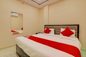 Deluxe Double Room, Multiple Bedrooms, City View | 1 bedroom, free WiFi, bed sheets