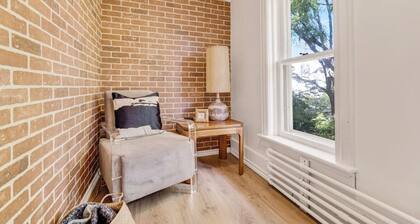 The Uptown Home - Steps from Uptown