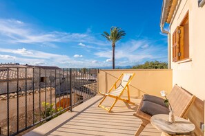 Suite – deluxe, bassengutsikt | Terrasse/patio