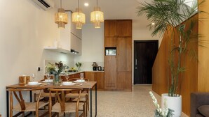 In-room dining - Sunny Nine (Canggu)