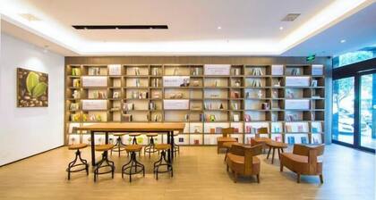Wanting Hotel (Zhengzhou Zhenghonghui Yinping Road Subway Station)