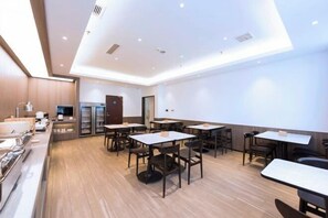 Restaurant - HanTing Hotel (Zhengzhou Yinping Road Dongqing Street Subway Station) (Zhengzhou)