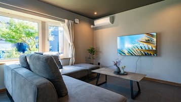 Télévision à écran plat