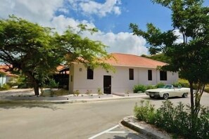 Exterior - Superior Blue Bay Beach Villa (Sint Michiel)