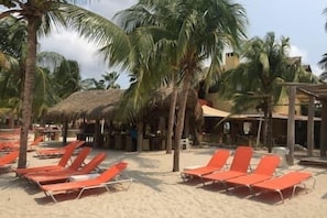 Property grounds - VIP Blue Bay Beach Villa 28 (Sint Michiel)