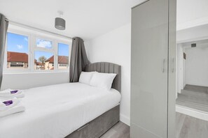 7 Schlafzimmer, Bügeleisen/Bügelbrett, WLAN, Bettwäsche