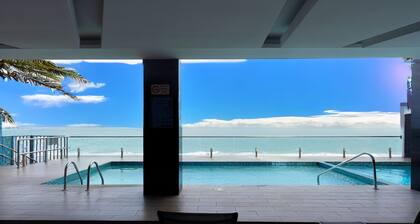 The Farallon Beach Condo by Acomodo