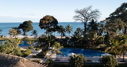 The Beach-front Condo by Acomodo Long Stay Only