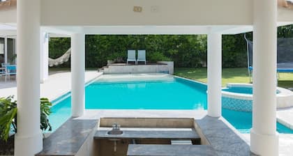 Villa Serenidad by Acomodo