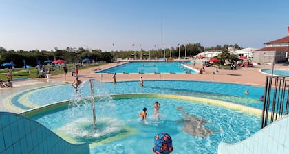 Houses and Apts. in Albarella 24882