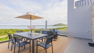 Executive Villa with Lagoon View | Balcony view