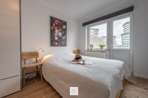 2 bedrooms, desk, free WiFi, bed sheets