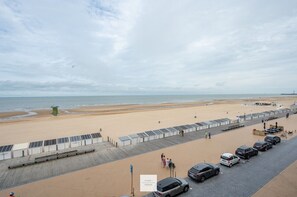 Nær stranden