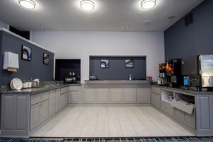Free daily continental breakfast