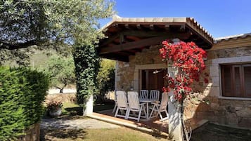 House (Ferienhaus Zweizimmerwohnung mit WLAN) | Terrace/patio
