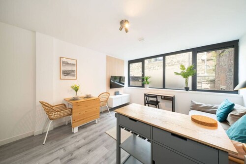 Castle Street Apartment - stylish city centre pad