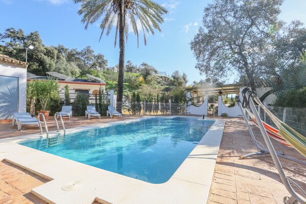 Villa | 4 bedrooms - Casa Rural Los Menestrales (Lora Del Rio)