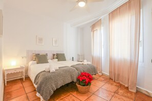 Villa | 4 bedrooms - Casa Rural Los Menestrales (Lora Del Rio)