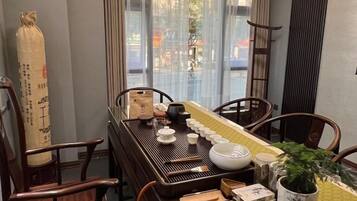 تناول الطعام