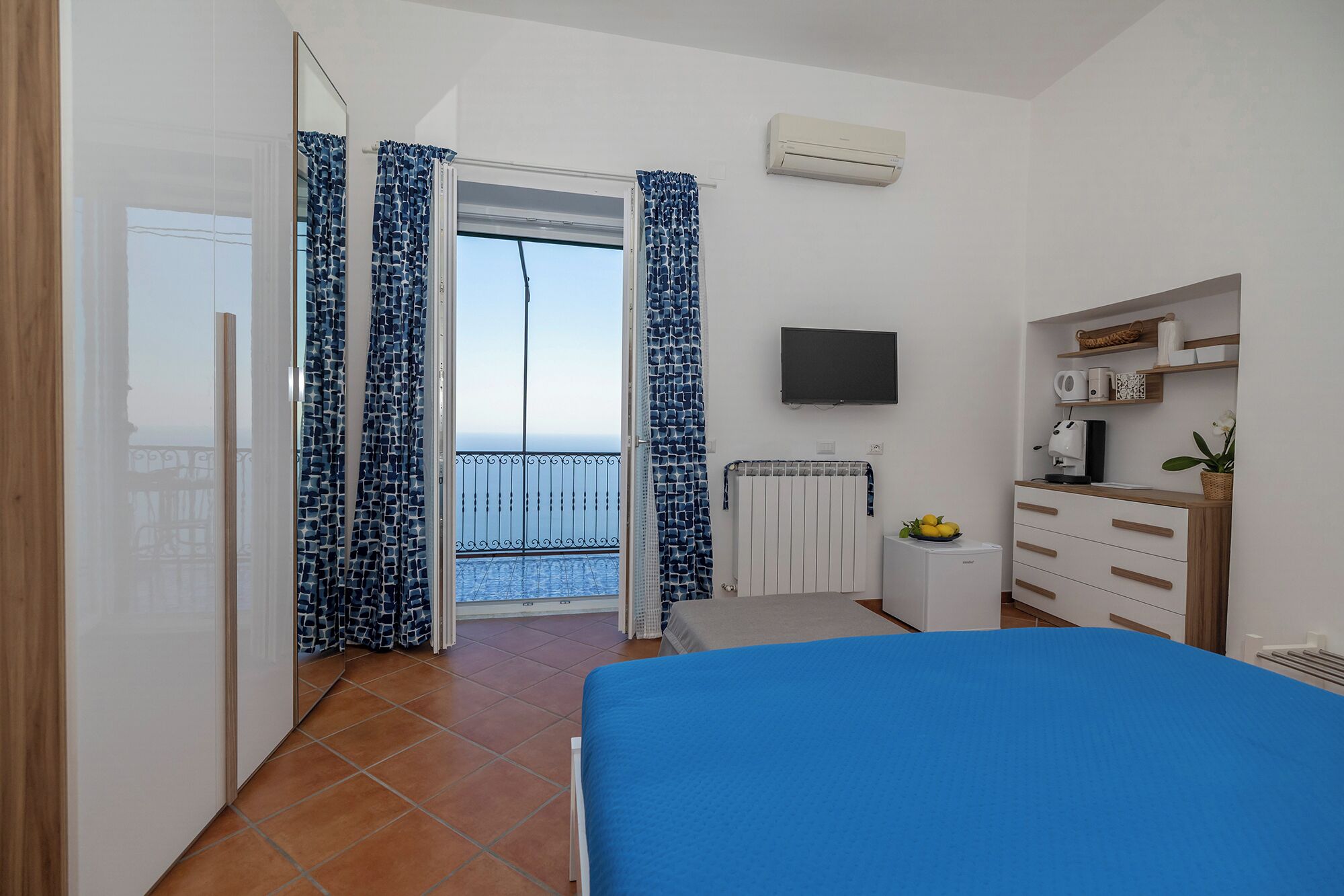 1 camera, Wi-Fi gratuito, lenzuola