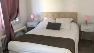 Desk, iron/ironing board, free WiFi