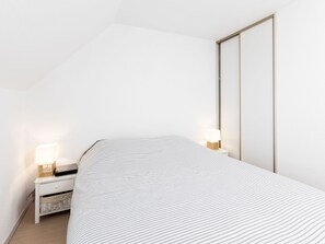 2 bedrooms, Internet