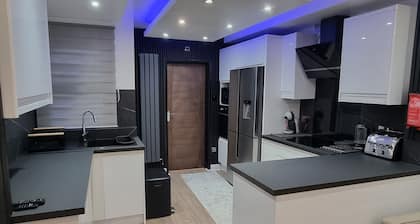 Enjoyable 3-bedroom house with WiFi in Watford central / 30min to Central London