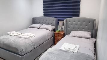 3 bedrooms, iron/ironing board, WiFi, bed sheets