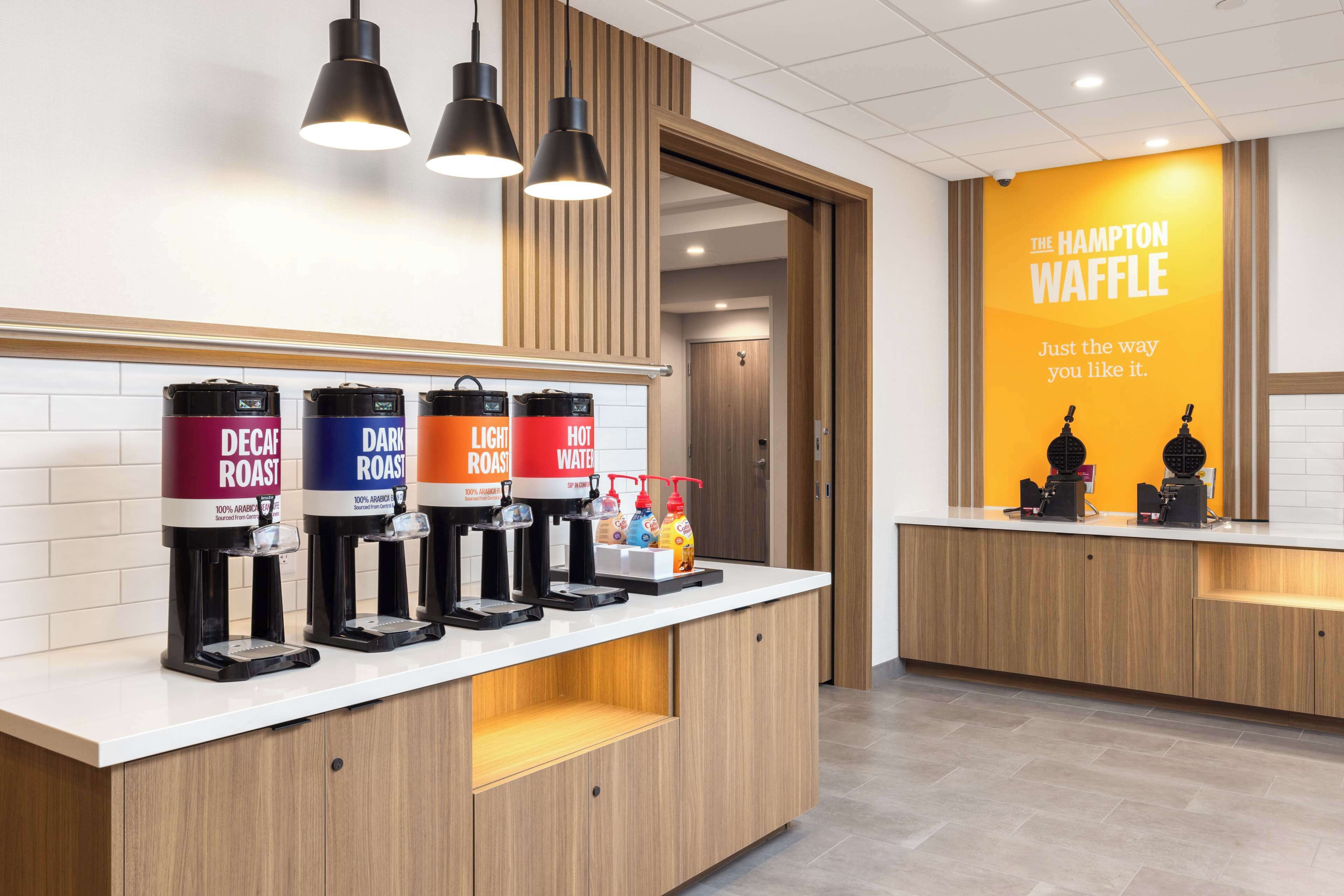 Desayuno continental incluido todos los días 