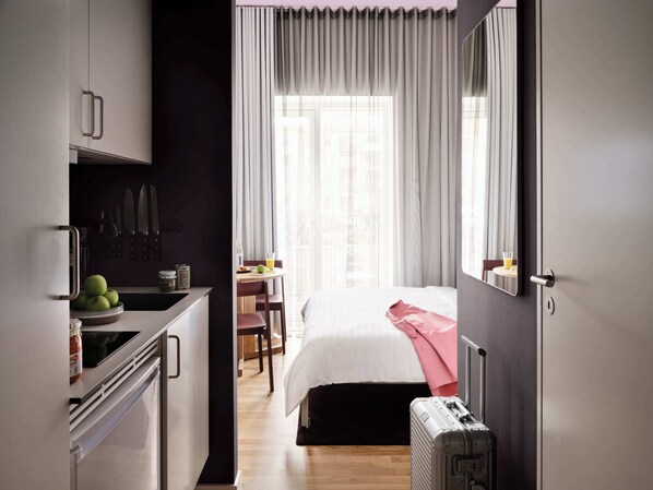 1 bedroom, iron/ironing board, travel crib, WiFi