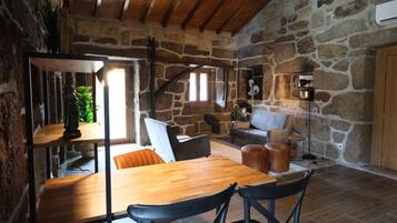 Coin salon dans le hall