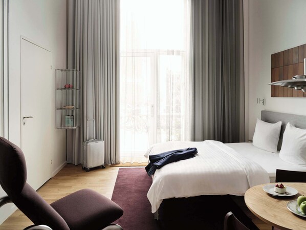 1 bedroom, iron/ironing board, travel cot, WiFi - Studio for 2 with High Ceilings (København)