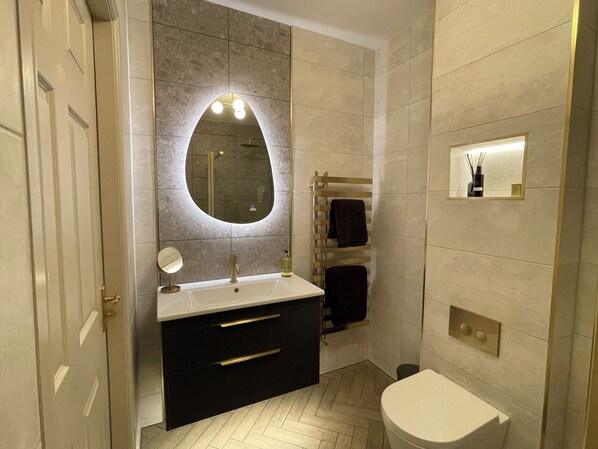 House | Bathroom