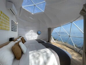 Villa, strandutsikt | 2 soverom, strykejern/-brett og kablet internett (inkludert)