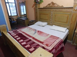 Double Room | Iron/ironing board, free WiFi