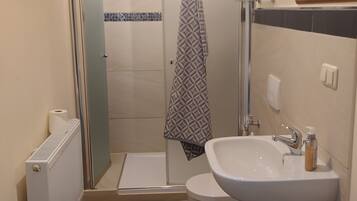 Bruser, håndklæder, Toiletpapir