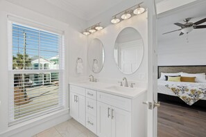 Comfort House, Pool Access, Lake View | Bathroom | Combined shower/tub, hair dryer, soap, shampoo