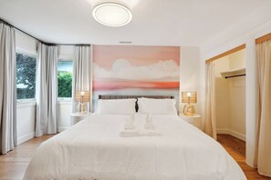 2 bedrooms, iron/ironing board, travel cot, WiFi