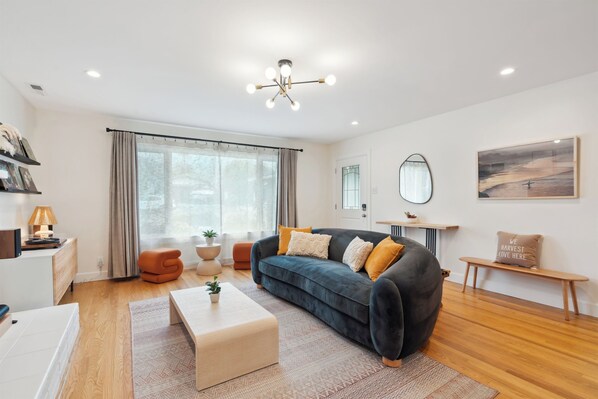 Smart TV, DVD player