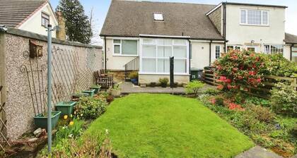 2BR Home/garden/patio/city Access/6 Guests