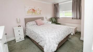 House | 2 bedrooms, free WiFi, bed sheets